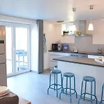 Vakantiehuis In With Sauna *